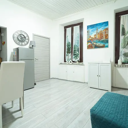 Art Design - Center * Milan